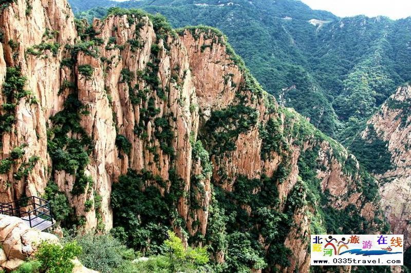 秦皇島龍云谷（俊山秀水）景區(qū)電話18633570222  15703350808