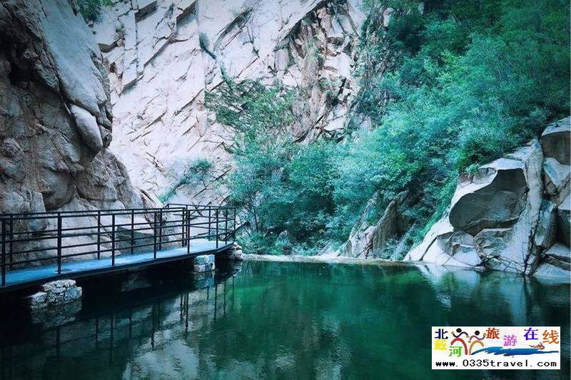 秦皇島龍云谷（俊山秀水）景區(qū)電話18633570222  15703350808